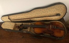 Antico violino con custodia/
